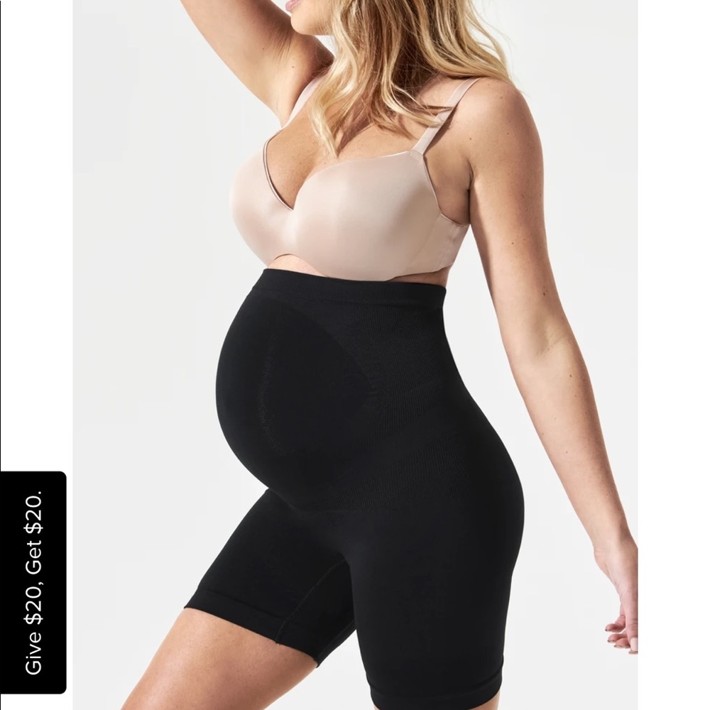 Blanqi belly support maternity shorts 🤍